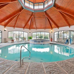 Best Western Plus Swiss Chalet Hotel&Suites